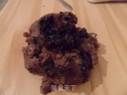 Make Rose bean saloon mooncake step 2