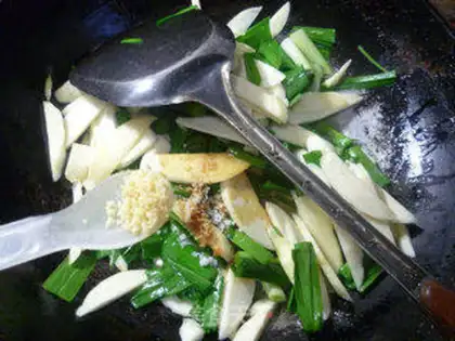 Make Garlic