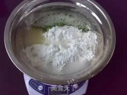 Make Green tea and cinnamon cake step 1