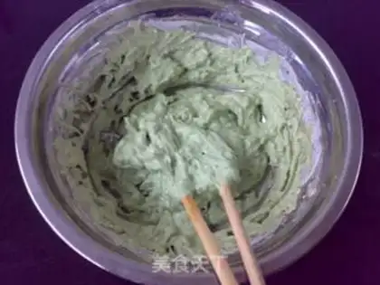 Make Green tea and cinnamon cake step 3