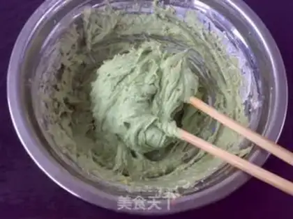 Make Green tea and cinnamon cake step 5