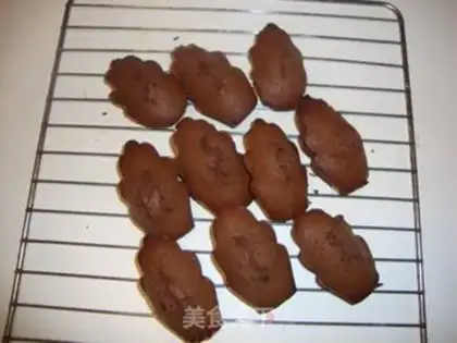 Make Chocolate Madeleine step 9