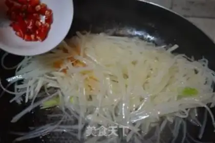Make Sour spicy potatoes step 12