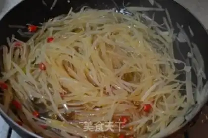 Make Sour spicy potatoes step 14