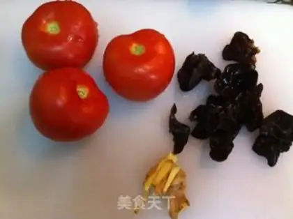 Make Tomato liver soup step 1