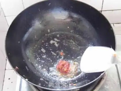 Make Spicy shrimp from a dry pot step 5