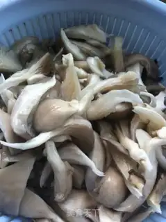 Make The mushrooms step 0
