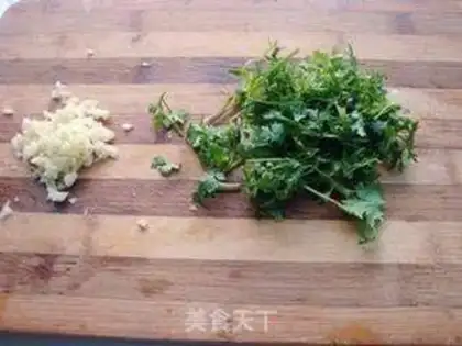 Make A fragrance with eggs step 1