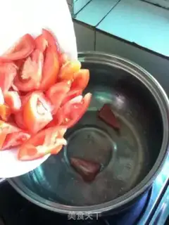 Make Tomato egg soup step 1