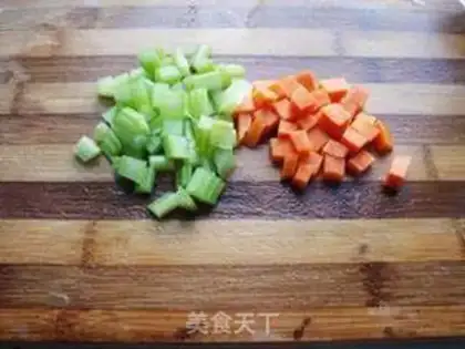 Make Peanuts with radish step 1
