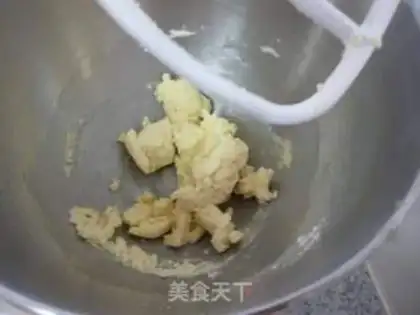 Make Black and white, two-colour bear cookies step 1