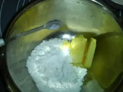 Make Pelican crackers step 1