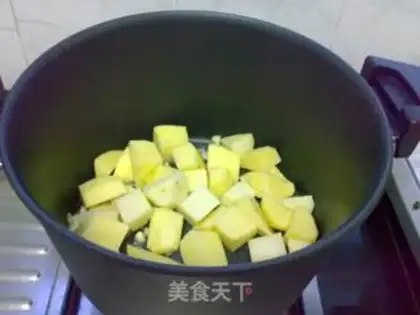Make Soy sauce and potatoes step 2