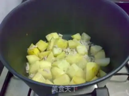 Make Soy sauce and potatoes step 4