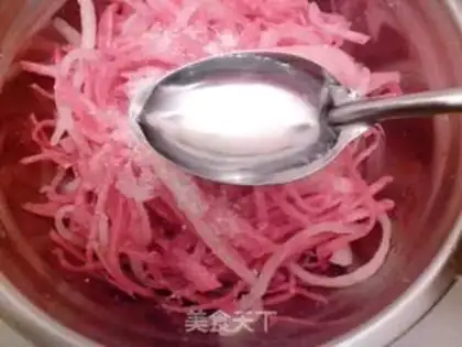 Make ♪ The onions ♪ step 4