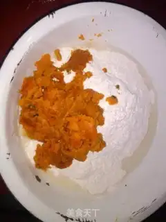 Make Pumpkin buns step 2