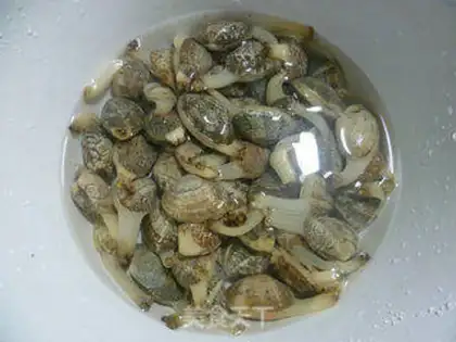 Make Pelican clams step 0