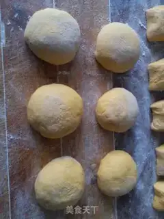 Make Pumpkin buns step 6