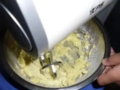 Make Basketball cookies step 1