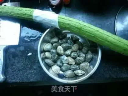 Make Flowers and melon soup step 0
