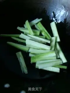 Make Flowers and melon soup step 3