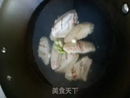 Make The chicken wings of the pole sauce step 1