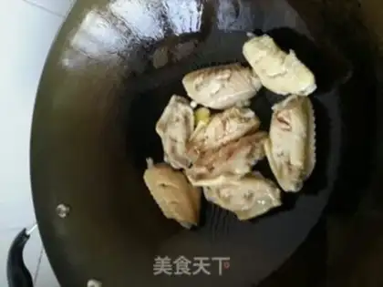 Make The chicken wings of the pole sauce step 4