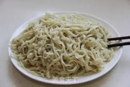 Make Hot dry noodles step 3