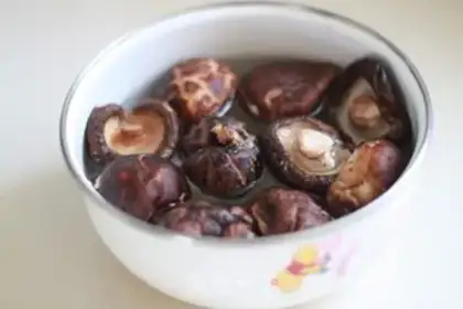 Make Fry mushrooms, Dutch beans step 0