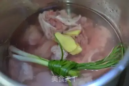 Make High-pressure pans burning pigs