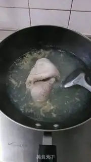 Make Monkeys and mushrooms have stomach soup step 2