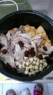 Make Monkeys and mushrooms have stomach soup step 3