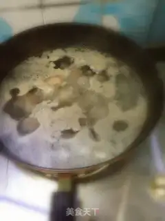 Make Homemade pig hoof step 1