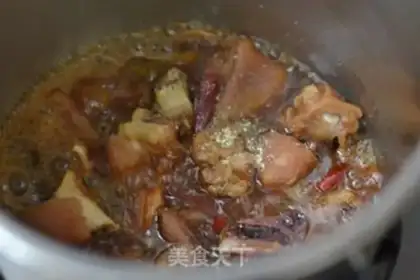 Make High-pressure pans burning pigs