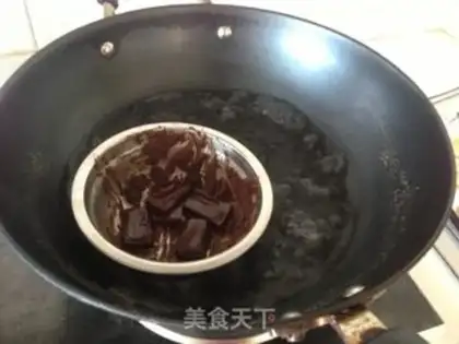 Make Chocolate peanut crackers step 5