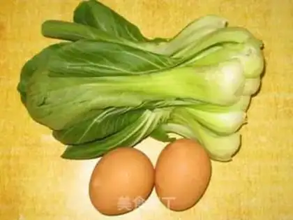 Make Fried eggs with oil step 0