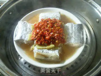 Make Pepper chopping steamed fish step 9