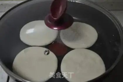 Make Sesame salt pancakes step 16