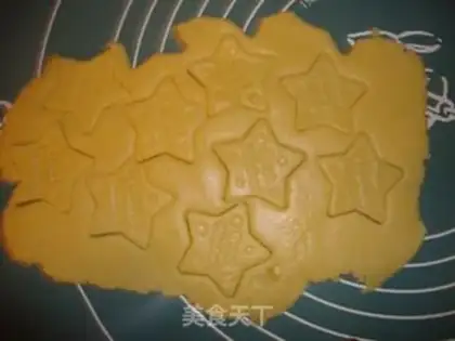 Make Glass and sugar cookies step 6