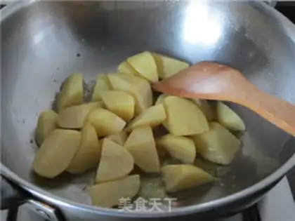 Make Spicy potato chicken step 3