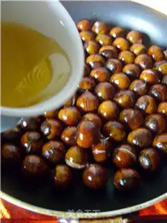 Make A flat pot of honey chestnuts step 7