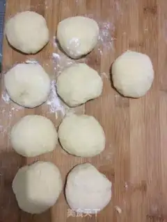 Make Almond bouquet bread step 1