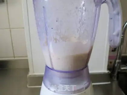 Make Golden yogurt shakes step 3