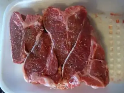 Make SHEEP T-BONES AND LEMONS step 1