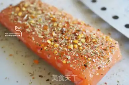 Make Fried salmon with mashed potatoes step 3