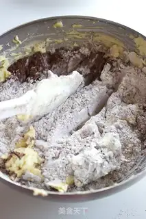 Make Red tea and white chocolate mousse pie step 6