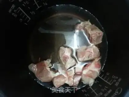 Make Carrot corn ribs soup step 0