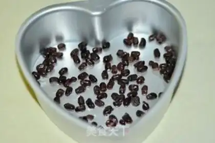 Make Peach bean mousse cake step 2