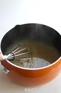 Make Red tea and white chocolate mousse pie step 14