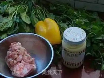 Make Shrimp spinach salad step 0